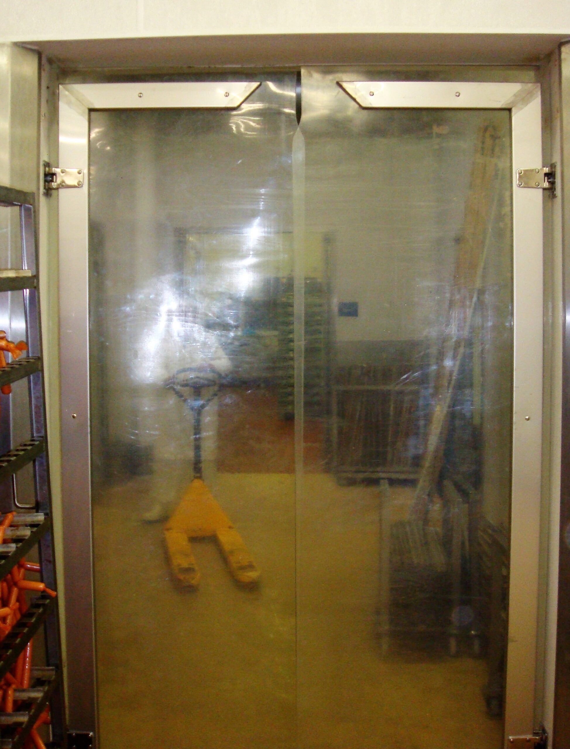 Átlátszó PVC lengőajtó