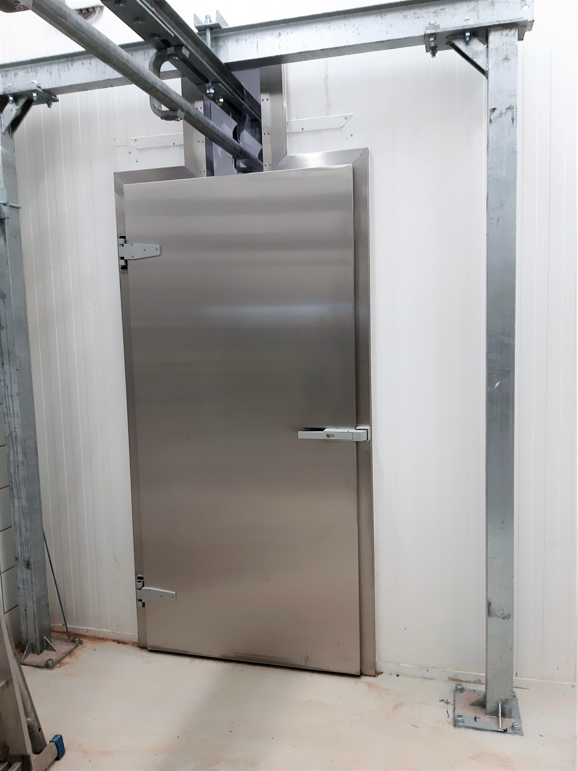 Kühlhaustür mit Hochbahnausführung