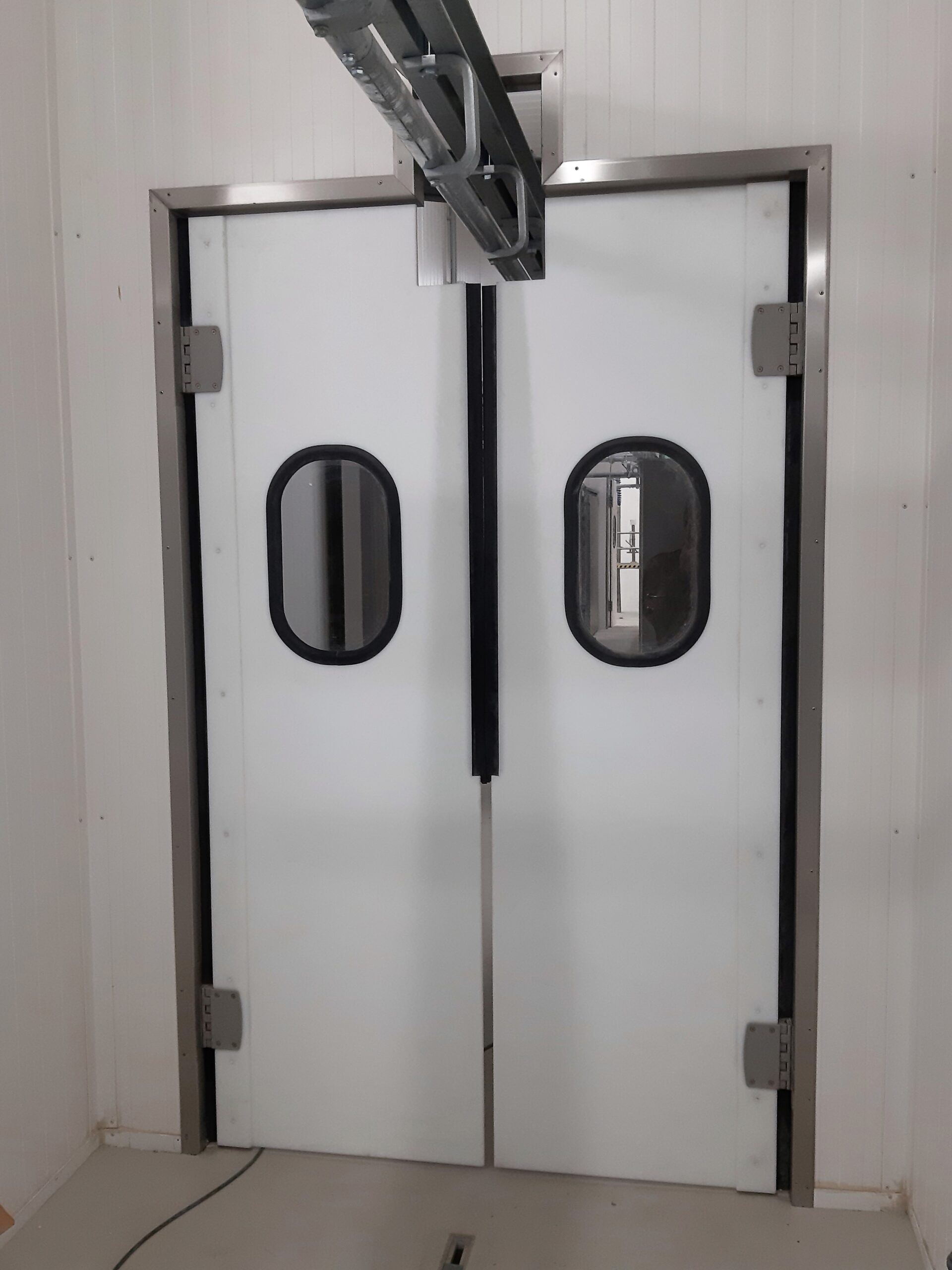 Pendeltür aus Polyethylen